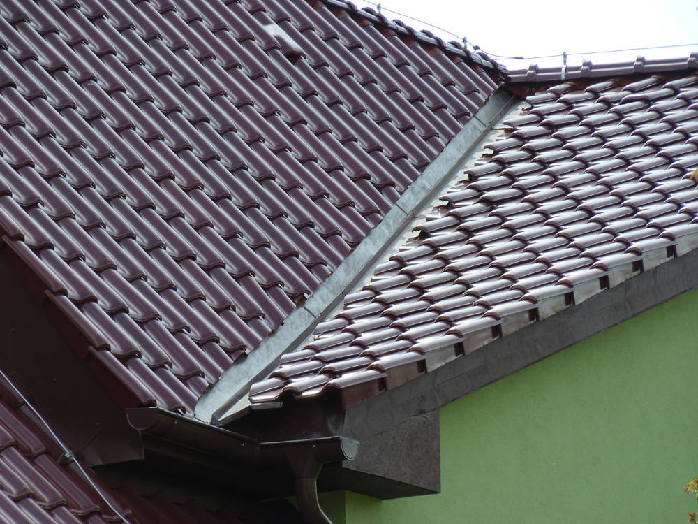 Keramická strešná krytina Röben piemont trentino glazúra - realizácia strechy úžlabie