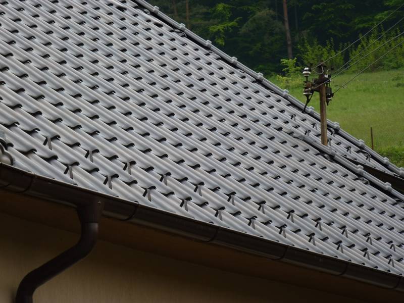 Keramická strešná krytina Röben piemont jesenný list - realizácia strechy detail