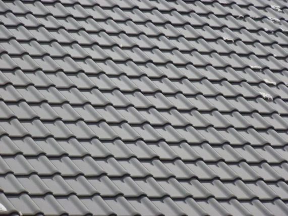 Keramická strešná krytina Röben piemont titan - realizácia strechy - detail